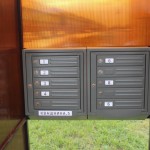 Местные вредители отклеивают наклейки на почтовые ящики...