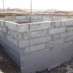 Закончили монтаж коробки локальных очистных сооружений №3, проводим гидроизоляцию бетона.